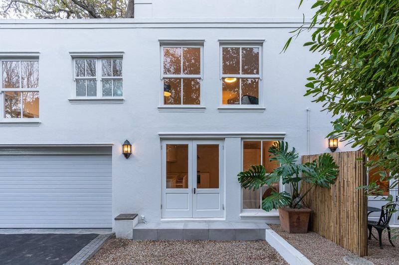 5 Bedroom Property for Sale in Constantia Western Cape